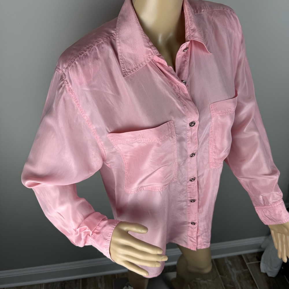 Vintage 100% Silk Blouse Button Down Light Pink Sz Medium 90's Shoulder Pads - Picture 15 of 15
